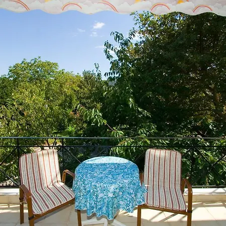 Nikolaos Kapolos Apartment *